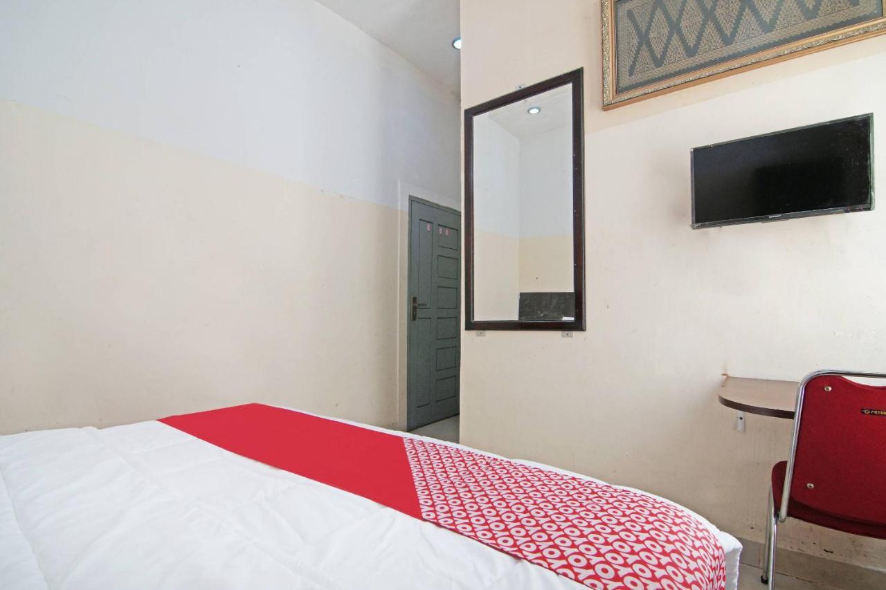 Oyo 91510 Homestay Utama Syariah Pekanbaru Exterior photo