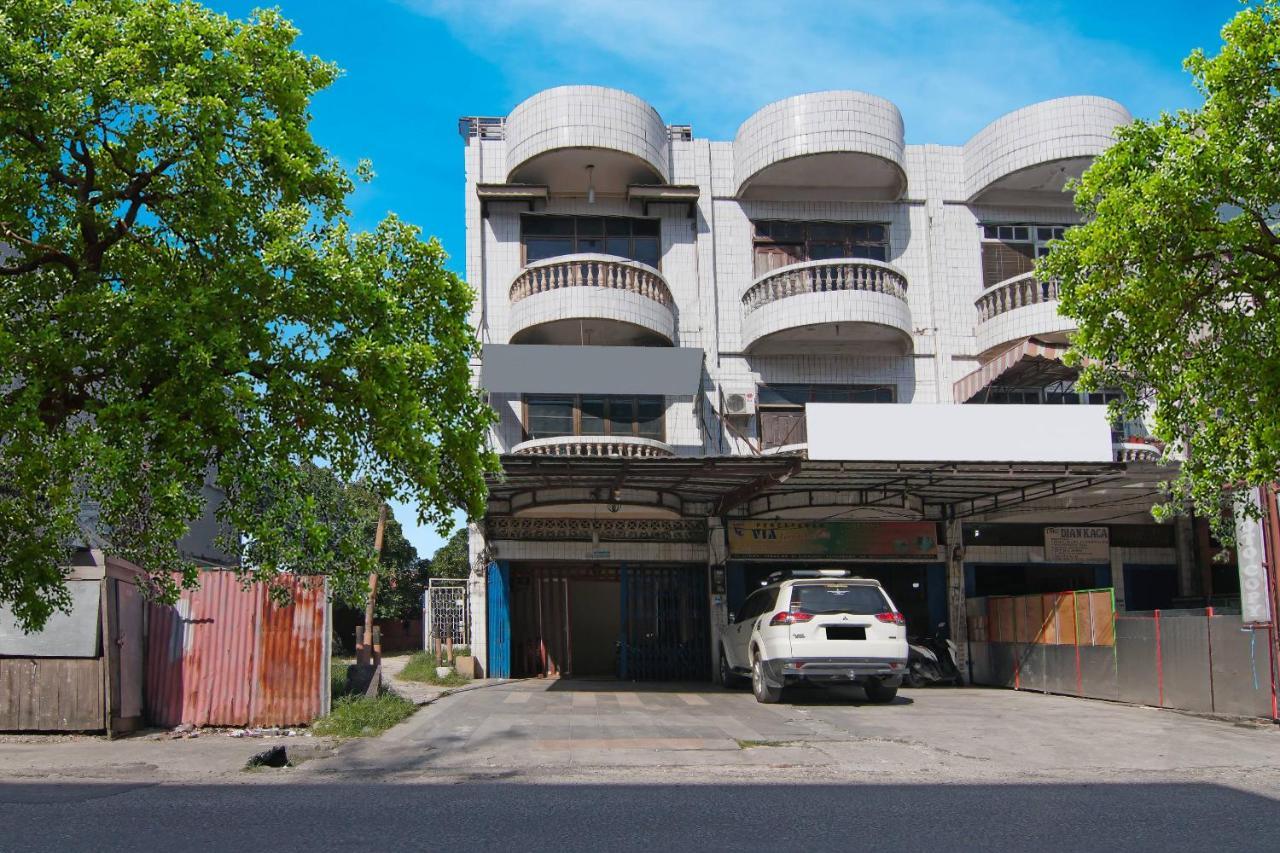 Oyo 91510 Homestay Utama Syariah Pekanbaru Exterior photo