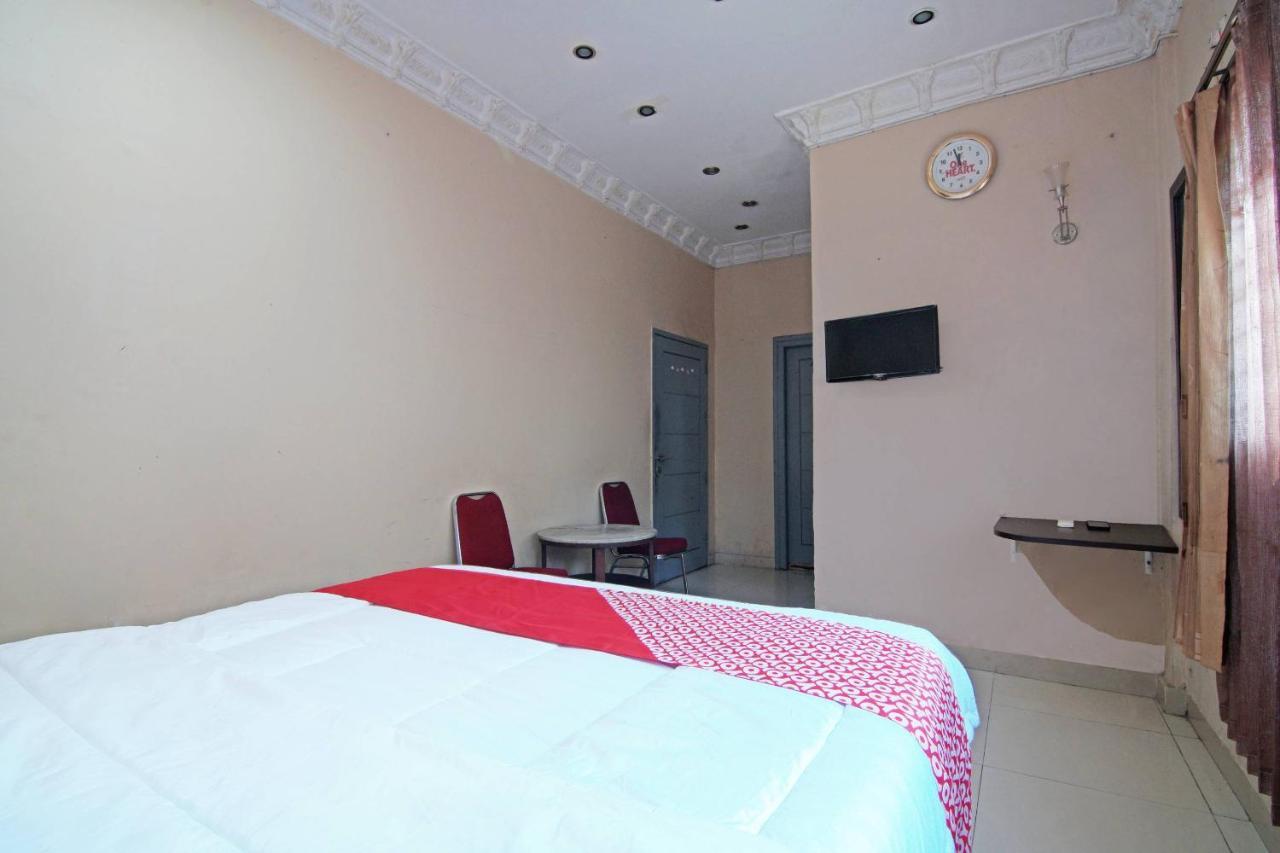 Oyo 91510 Homestay Utama Syariah Pekanbaru Exterior photo
